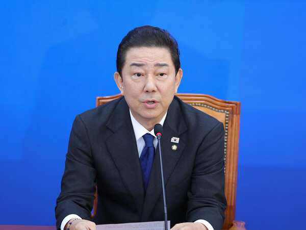 더불어 민주당, 김병기 사퇴로 내년 1월 11일에 원내대표 보궐선거 실시하기로, 쿠팡에 대한 정부 조사 본격화